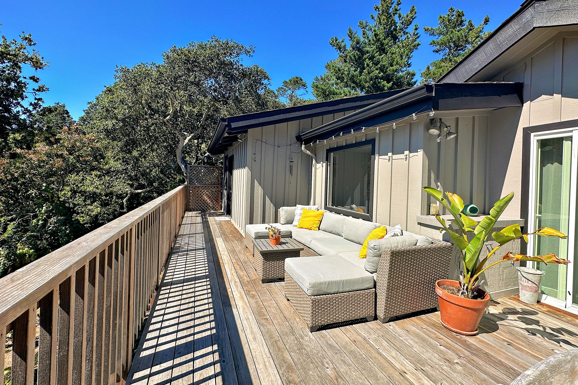 Grey Goose - Charming Downtown Carmel Cottage