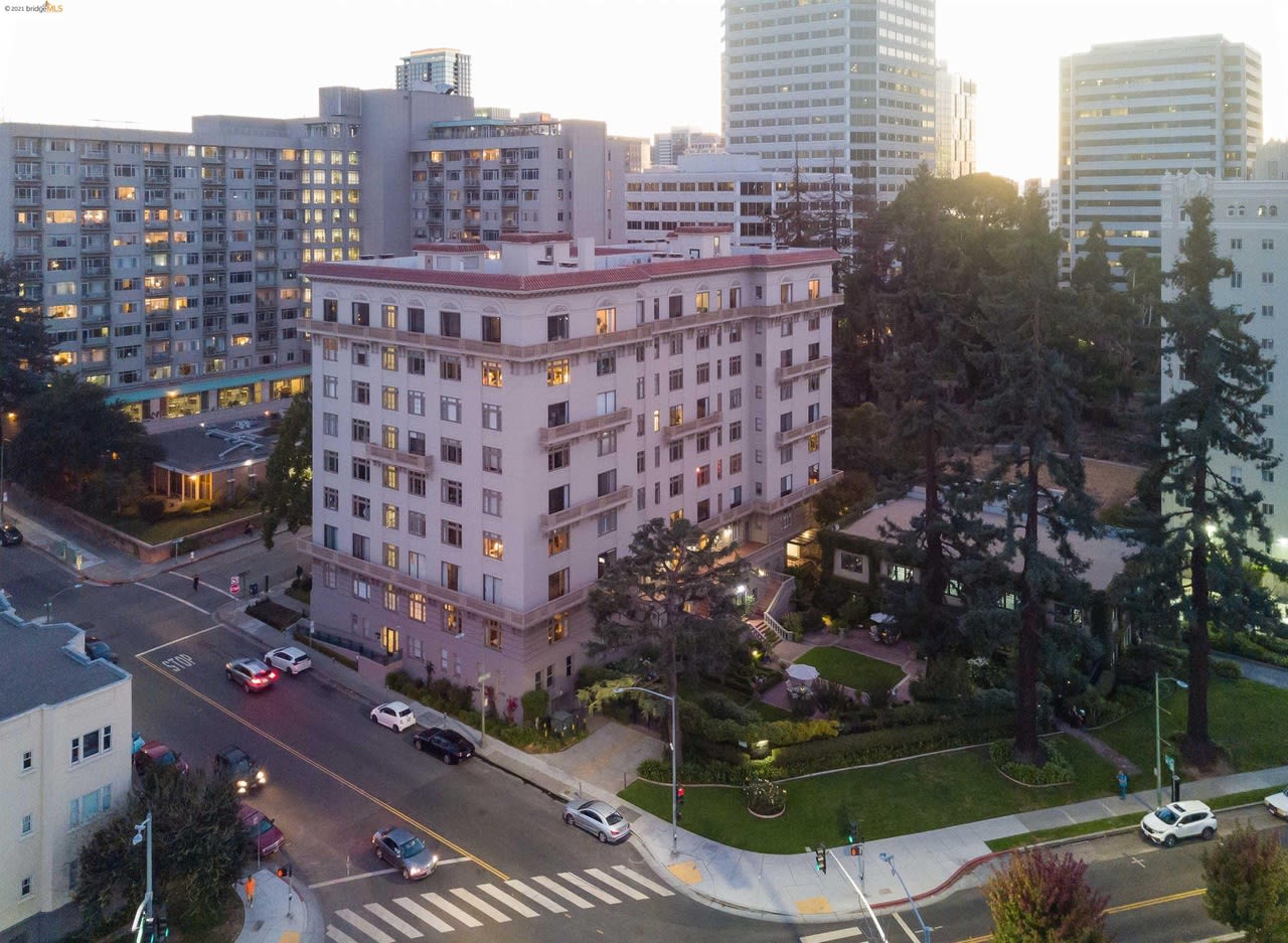 200 Lakeside Dr #505