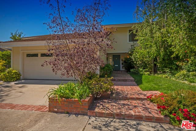 17039 Avenida De Santa Ynez