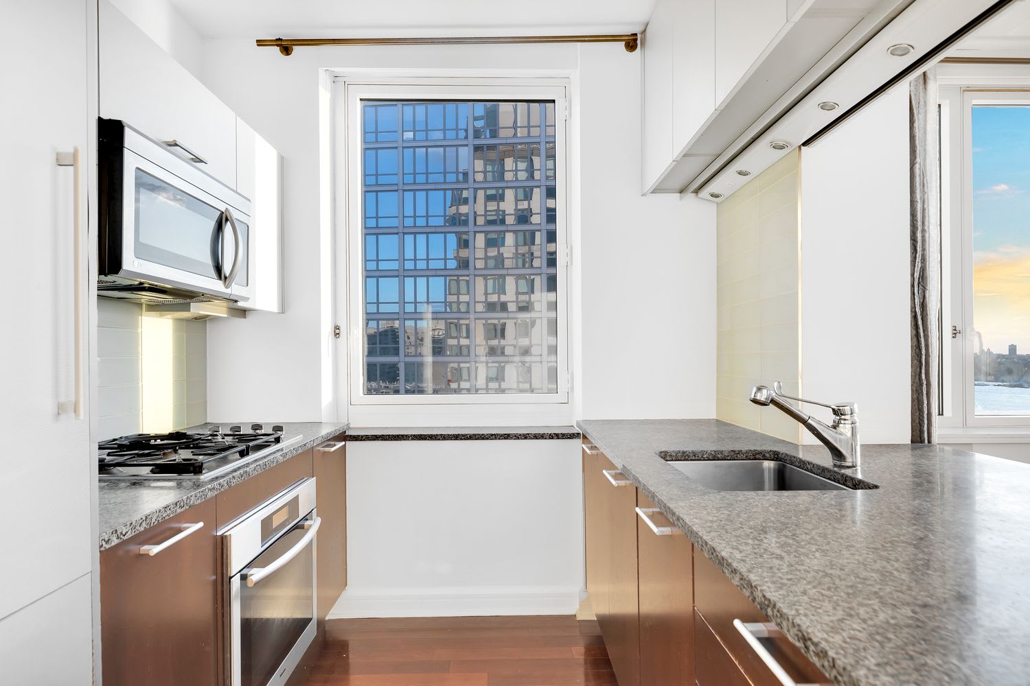 100 Riverside Blvd, # 24D