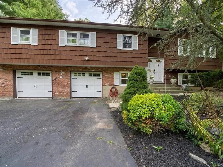 249 Congers Road