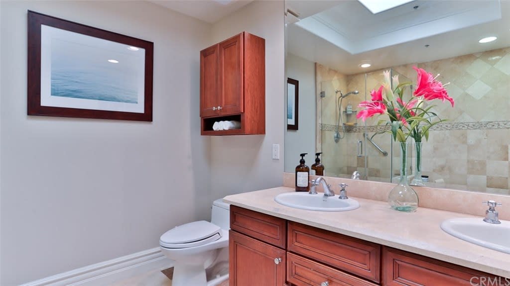 12026 Hoffman St #401