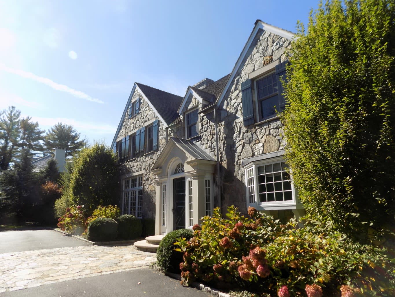 64 Old Church Rd