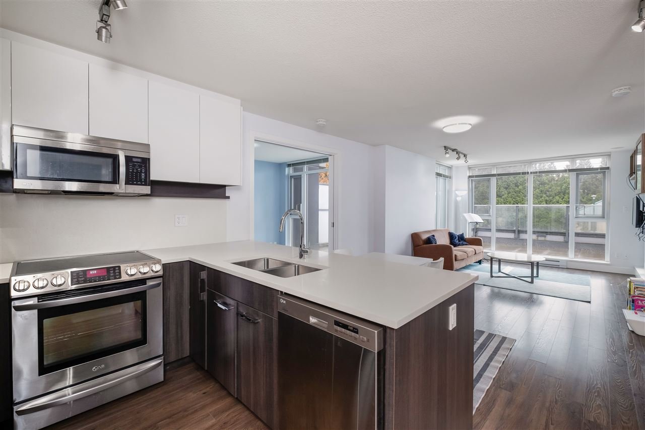 305-958 Ridgeway Ave