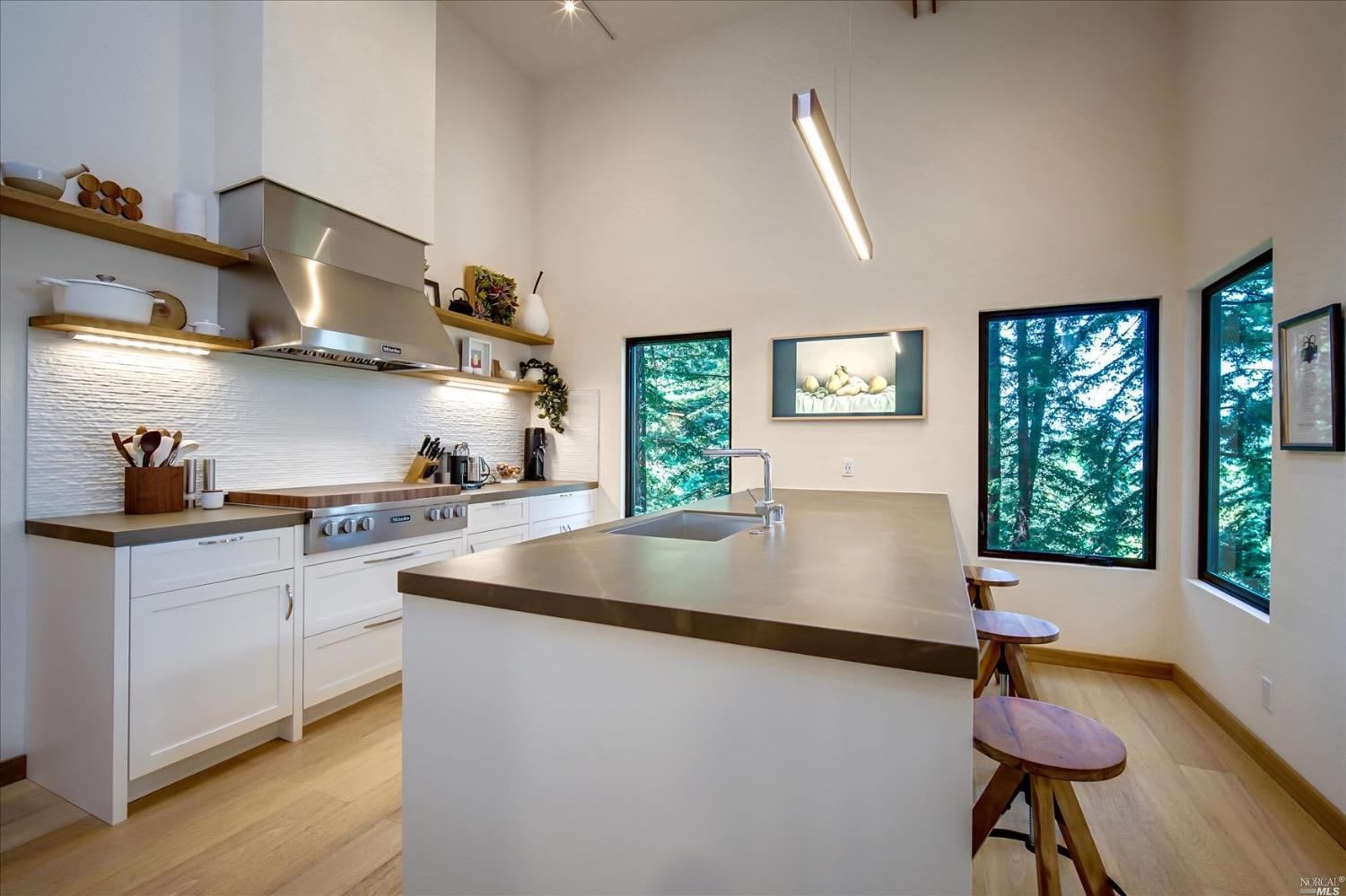225 S Ridgewood Rd