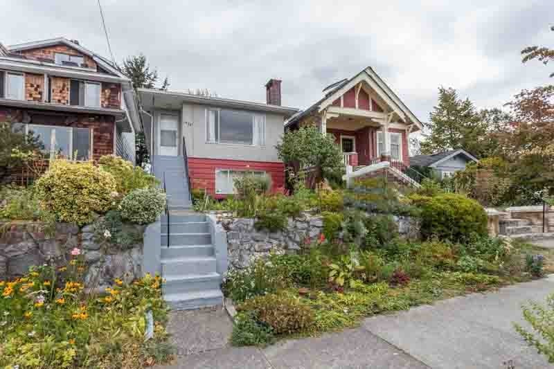 1946 Lakewood Dr