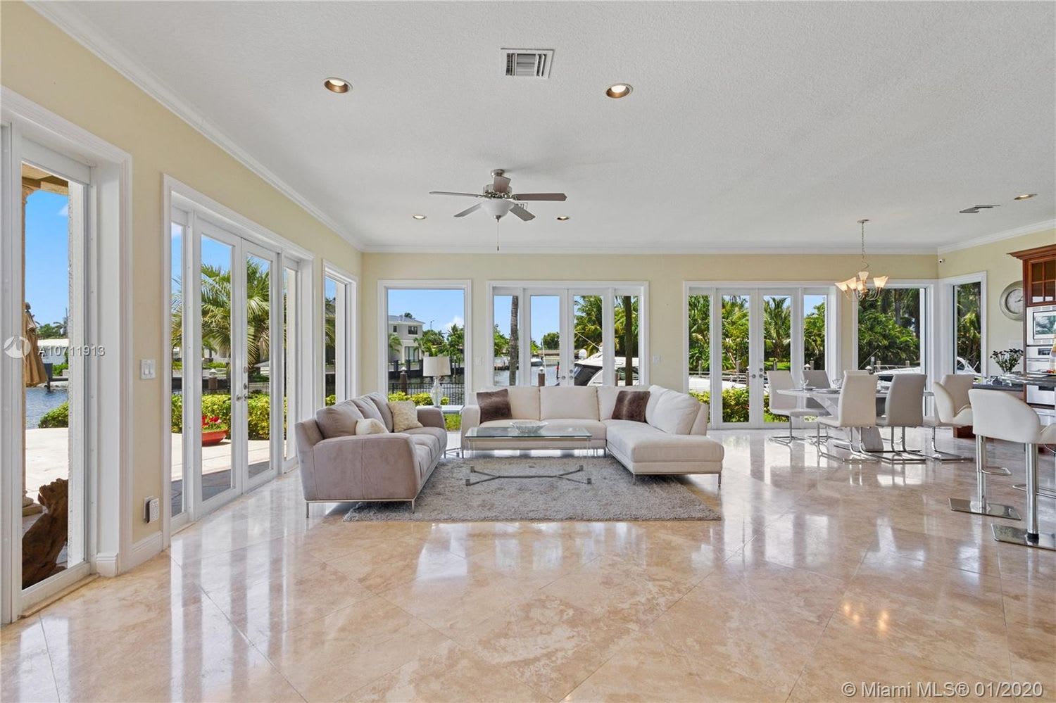 1121 SE 13th Ave