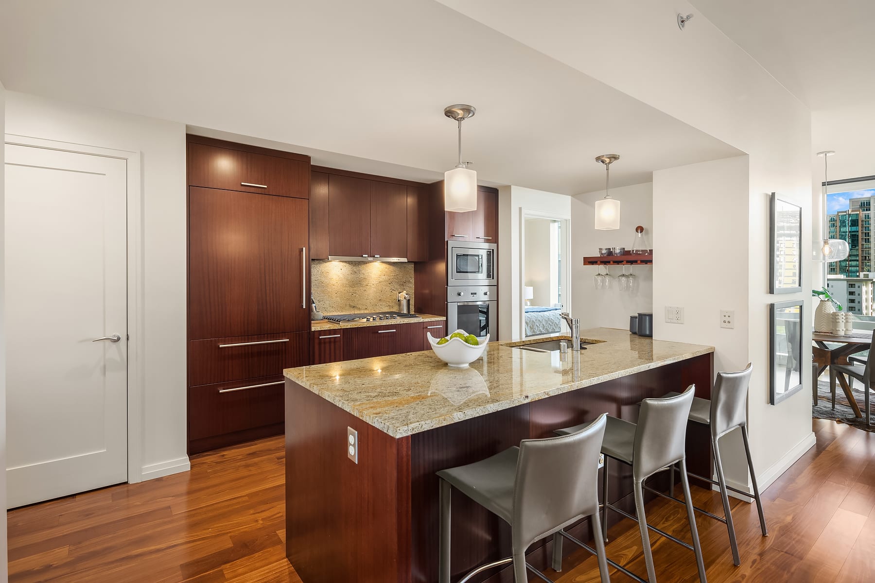 500 106th Ave NE, Unit 813