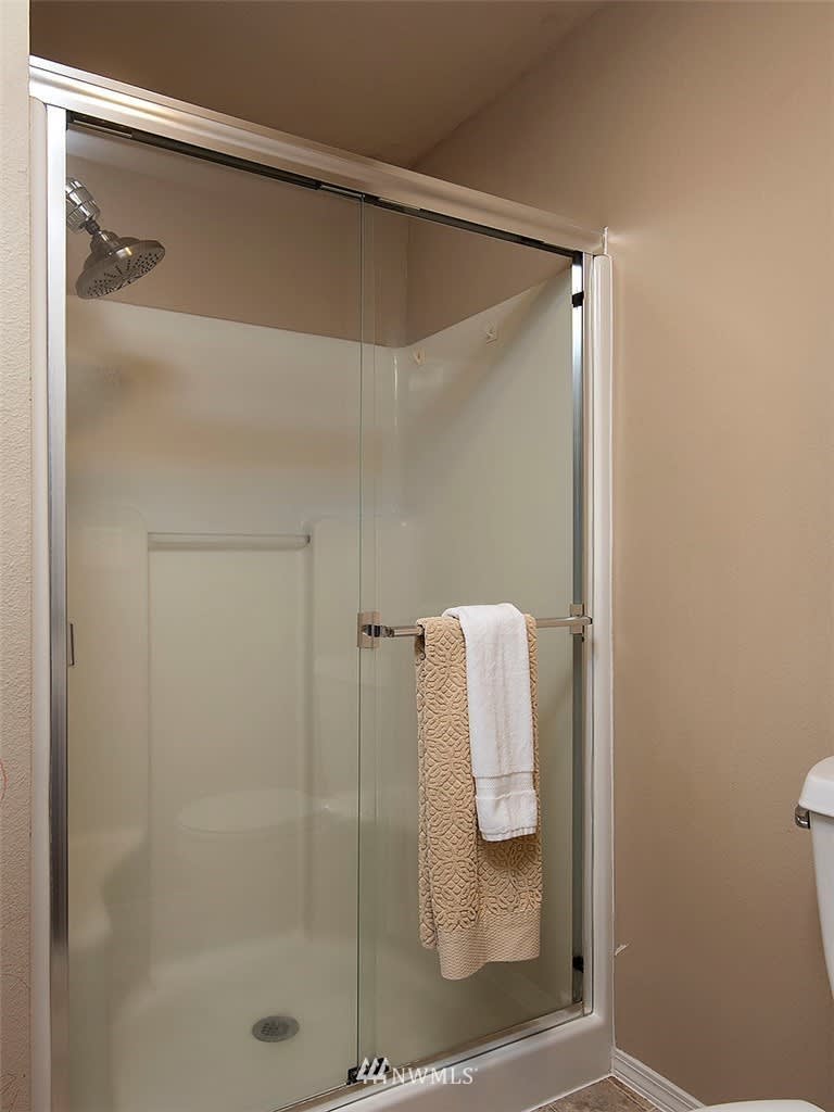 114 Tompkins Pl