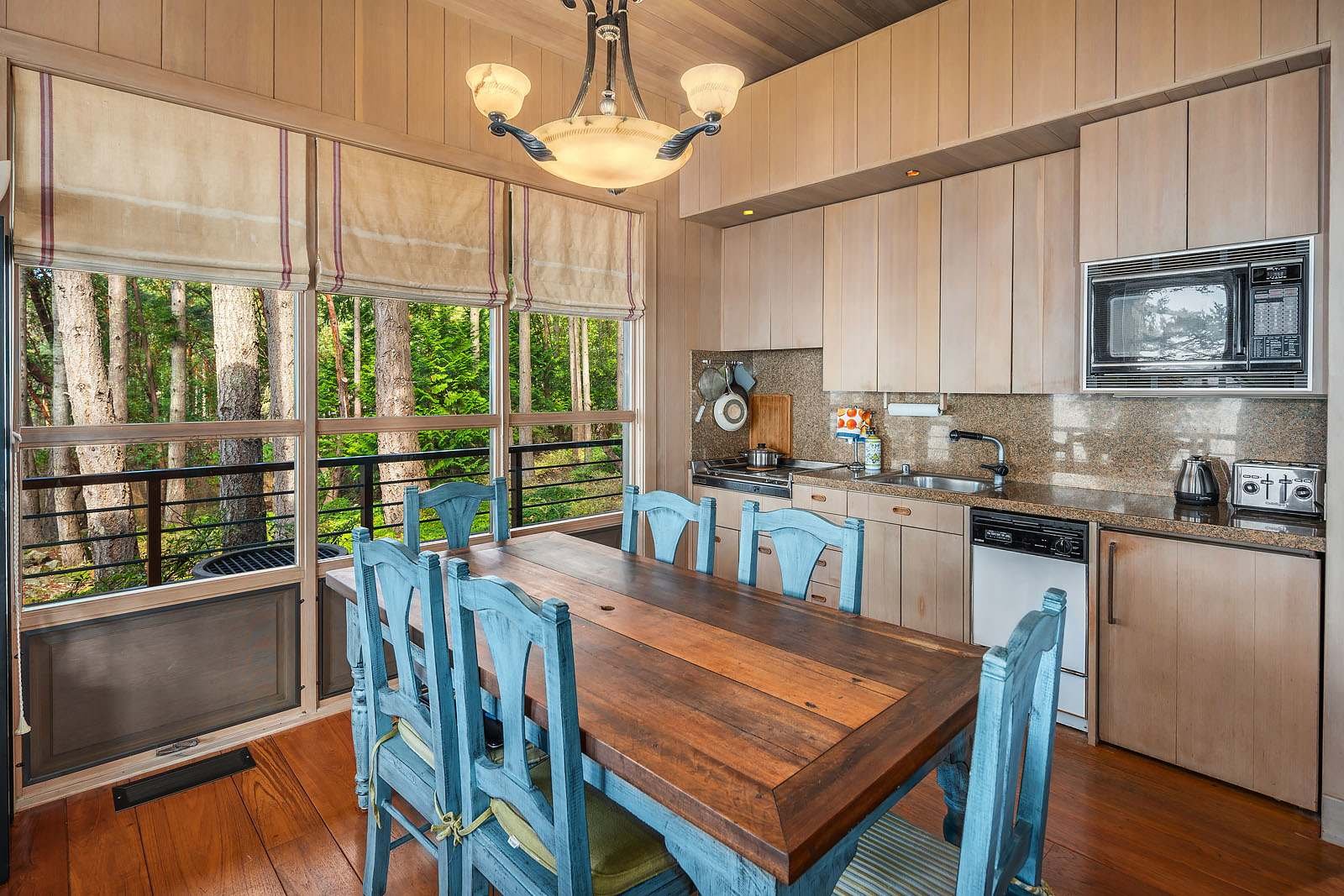San Juan Island Estate - 723 Carefree Way - Friday Harbor
