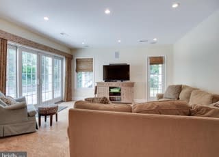 8303 TALLY HO LUTHERVILLE