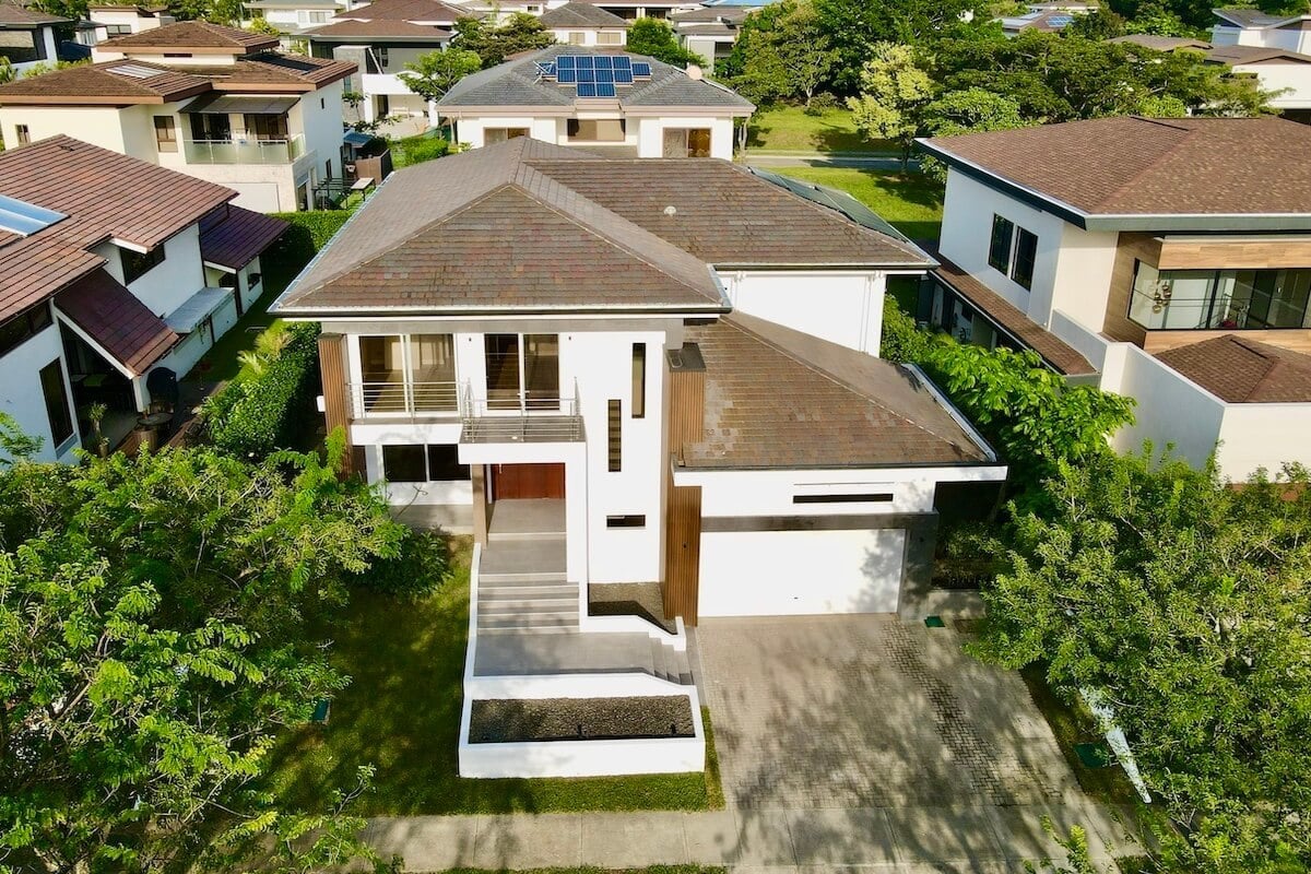 Solar Powered Terrace Home, Guacima, Alajuela