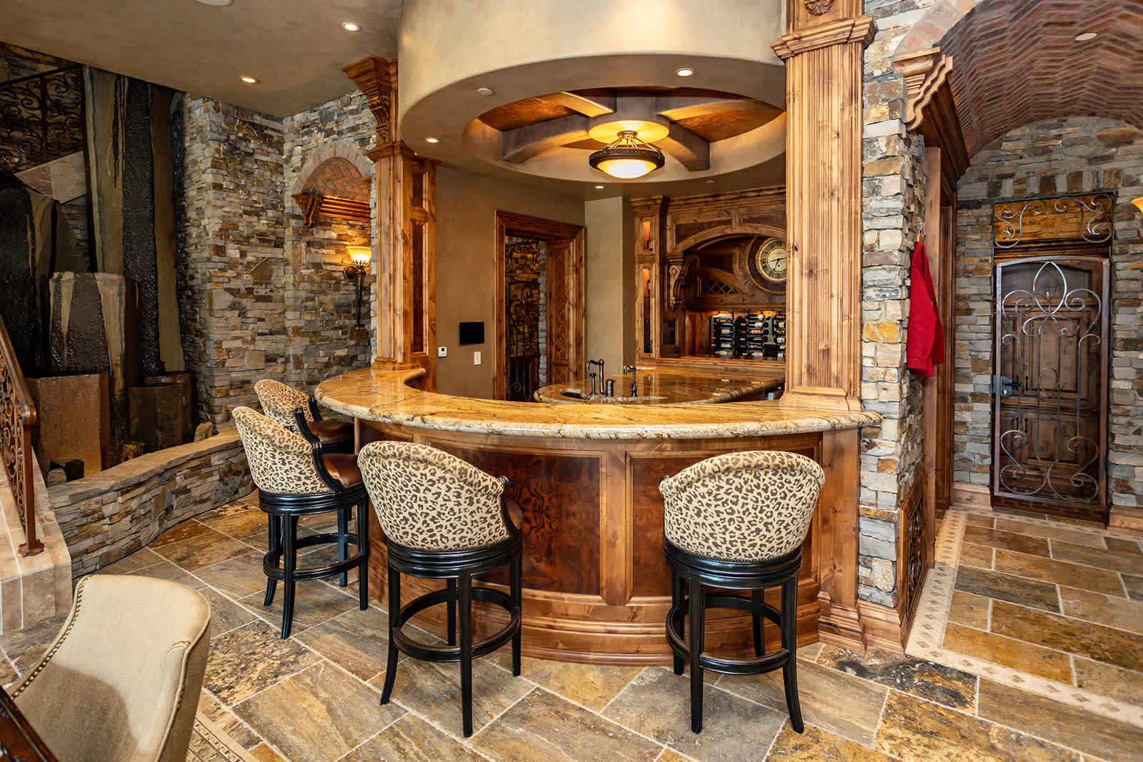 2505 NE Bellagio Court