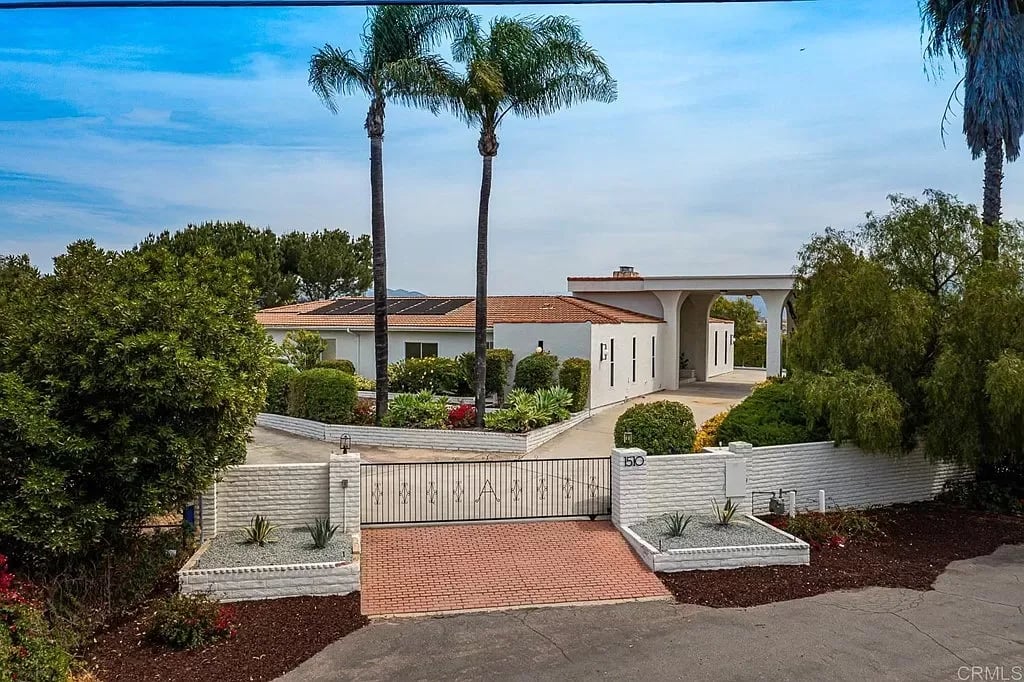1510 Avocado Wy