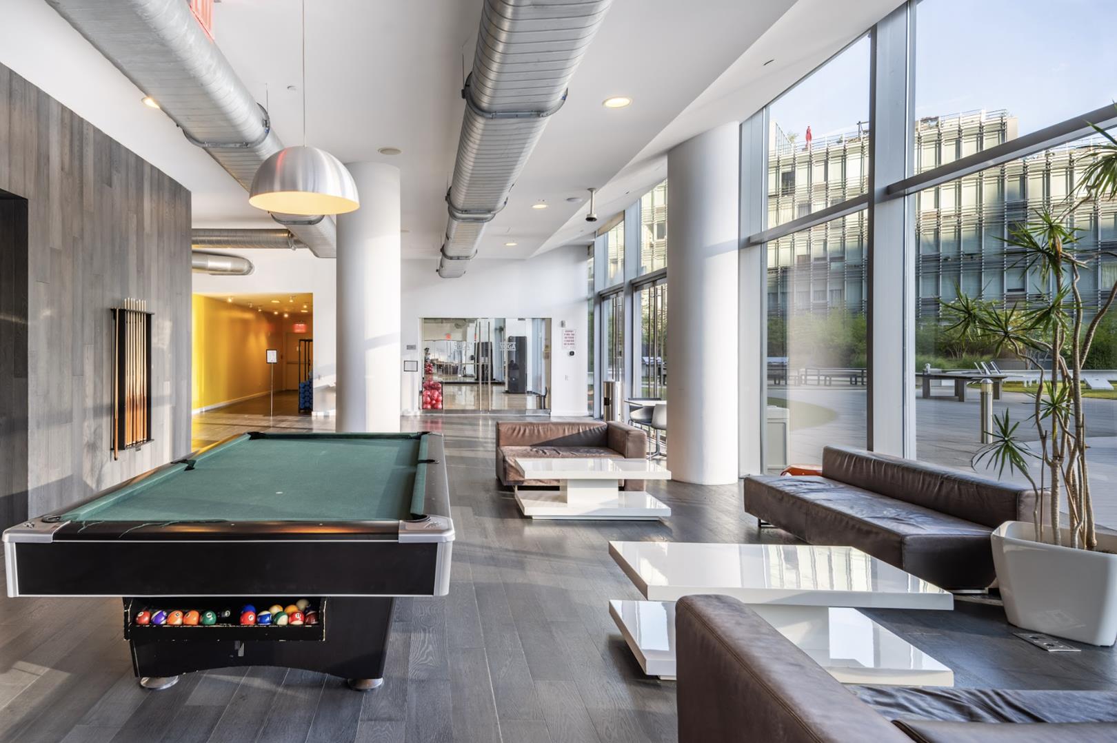 550 West 54th Street, Apt 25V