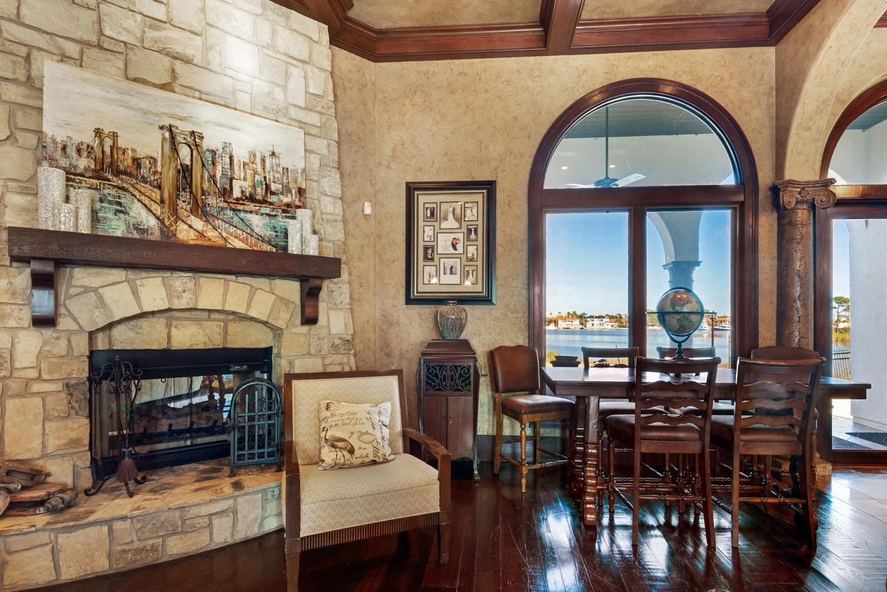 5236 Finisterre Drive