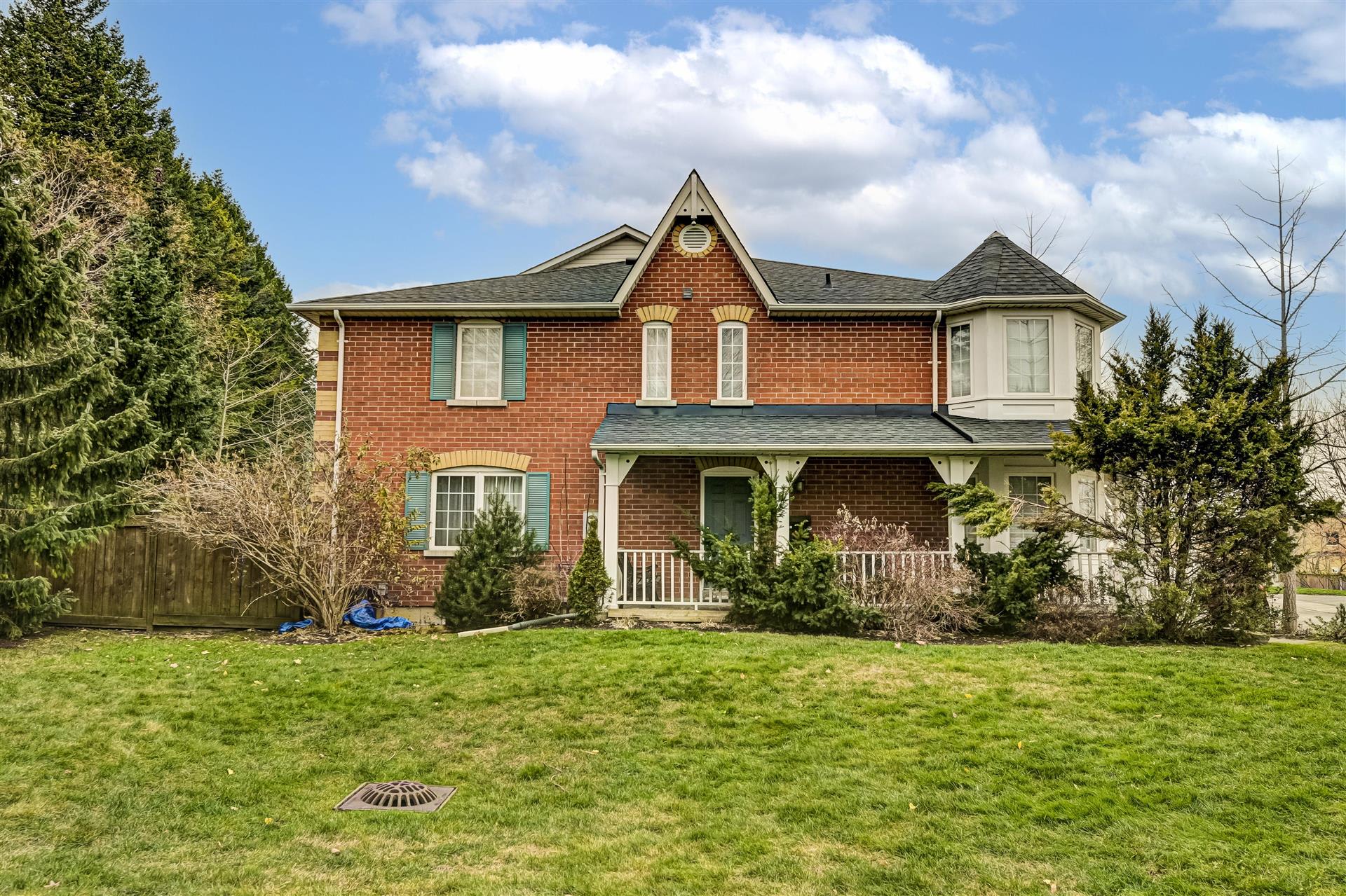 #4 - 50 Markham Rd