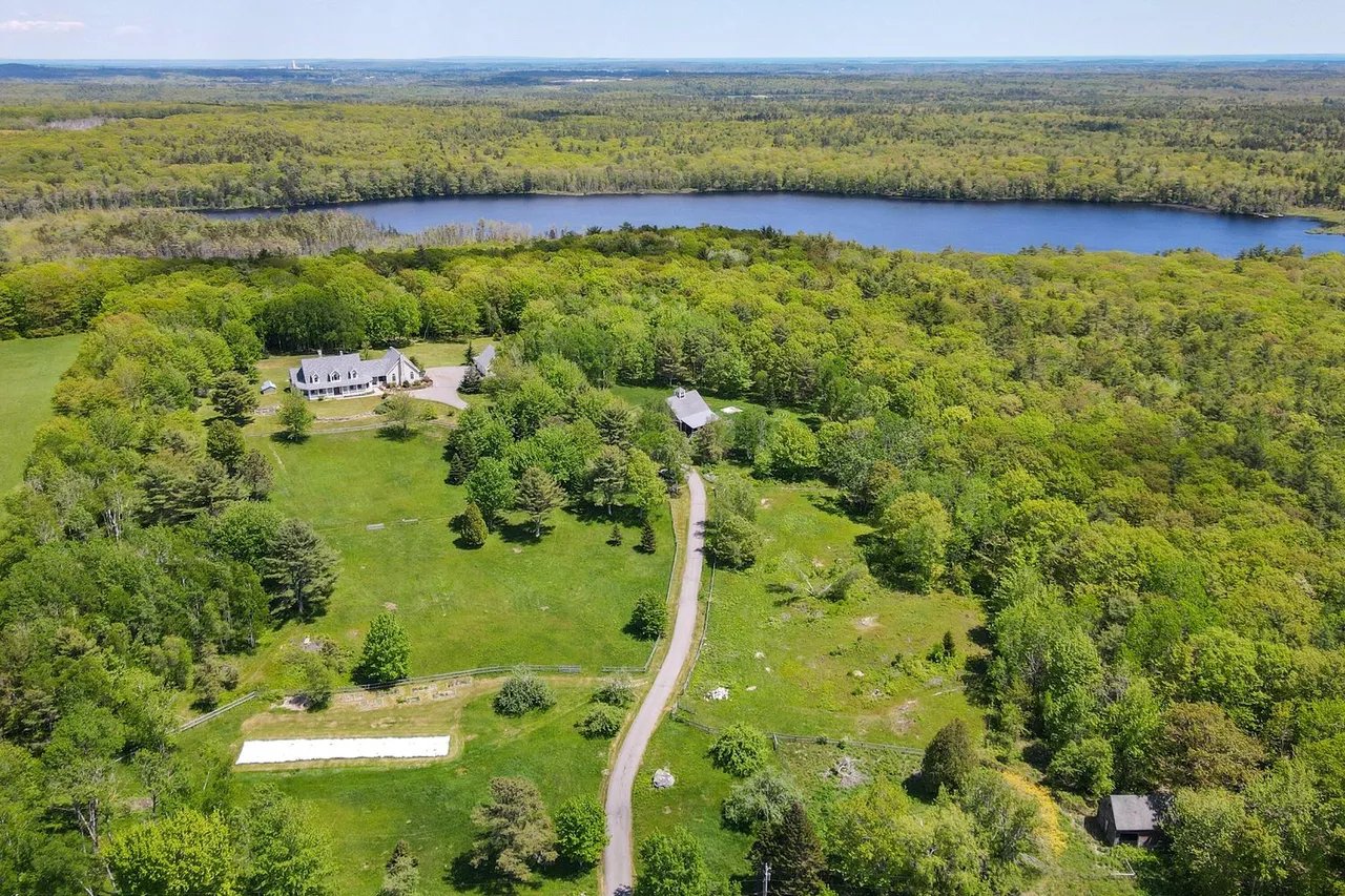 New Listing! 1647 Finntown Road, Waldoboro, Maine – $1,000,000