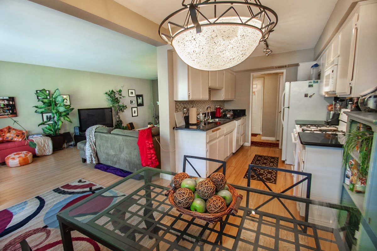 4528 Colbath Ave 102 Sherman Oaks, CA