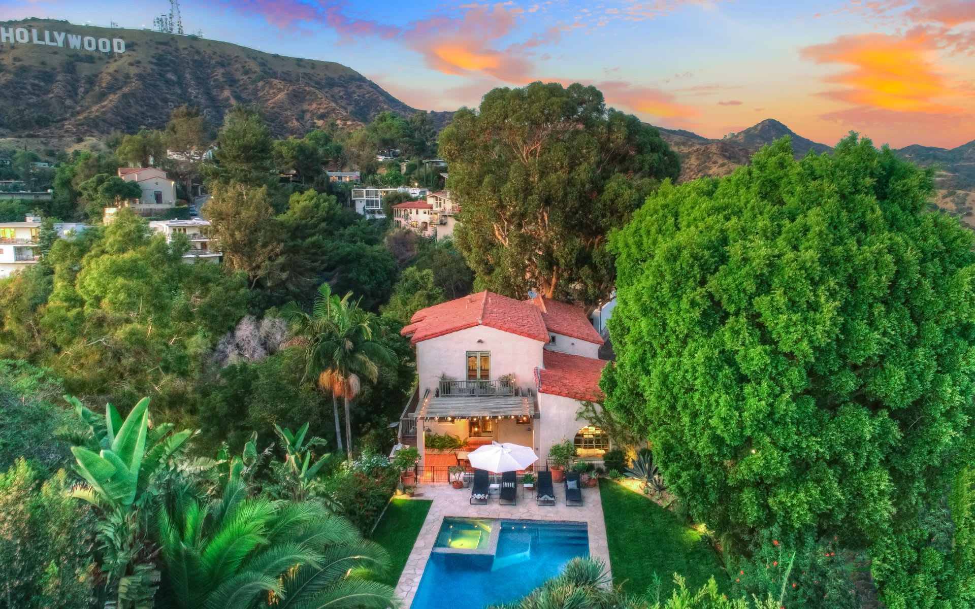  3259 Deronda Dr