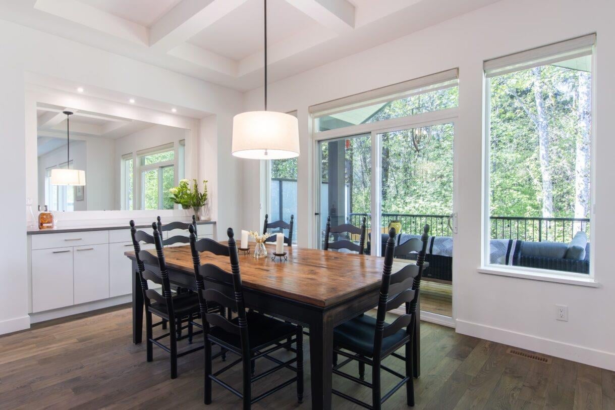 39253 Falcon Cres