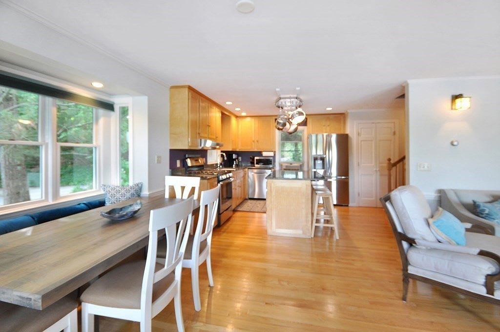 67 White Ave