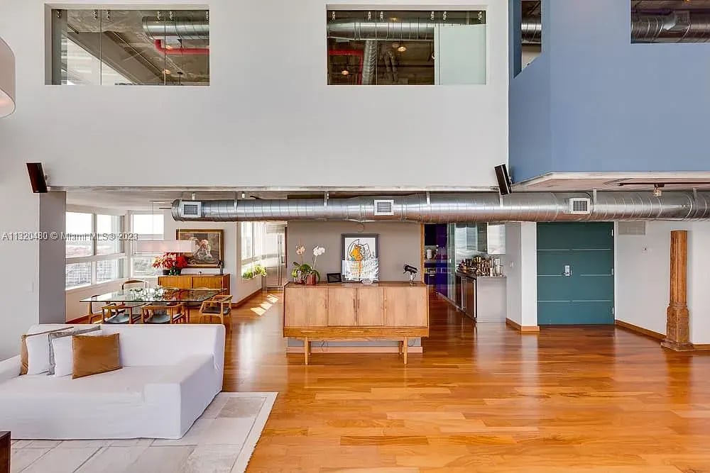 400 South Pointe Drive Apartment 2404