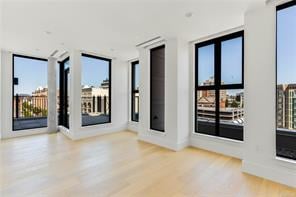 601-888 Government St