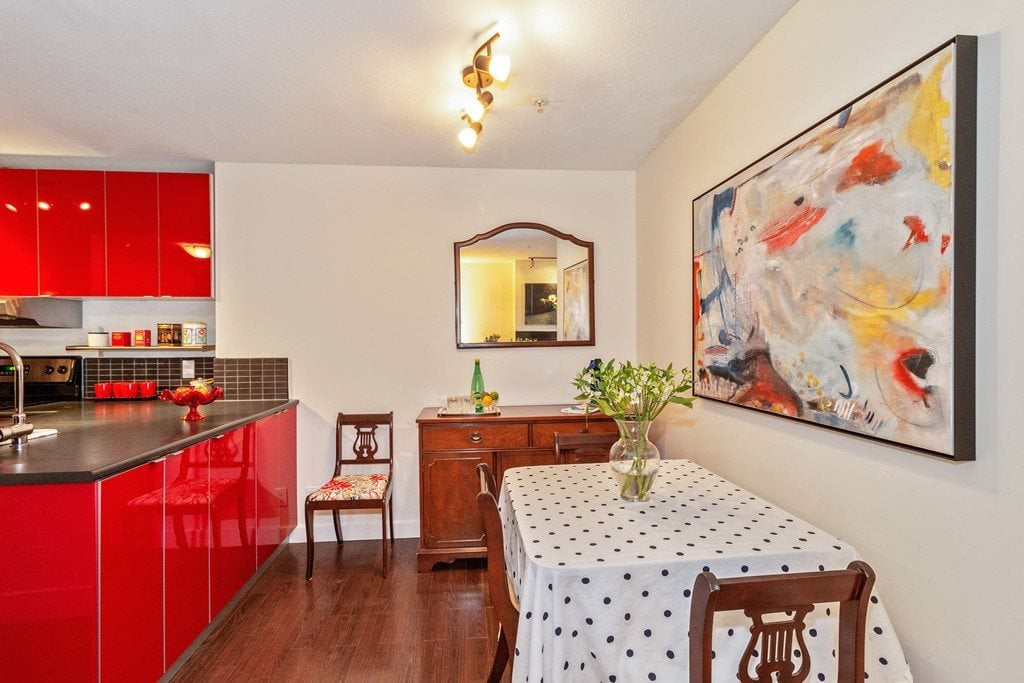 203-137 W 17th St