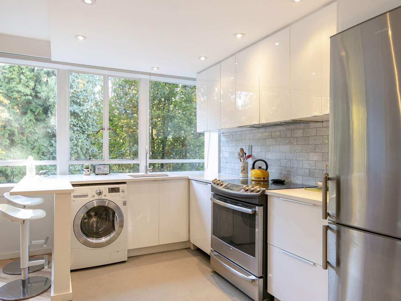 617-1445 Marpole Ave