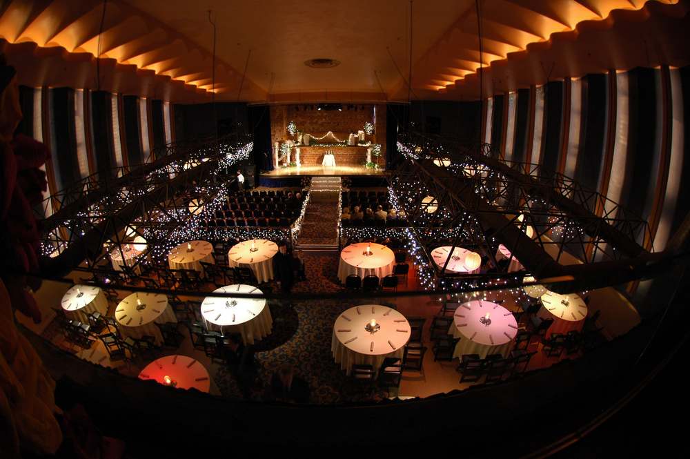 An American Christmas Dinner Theater Experience | Blog