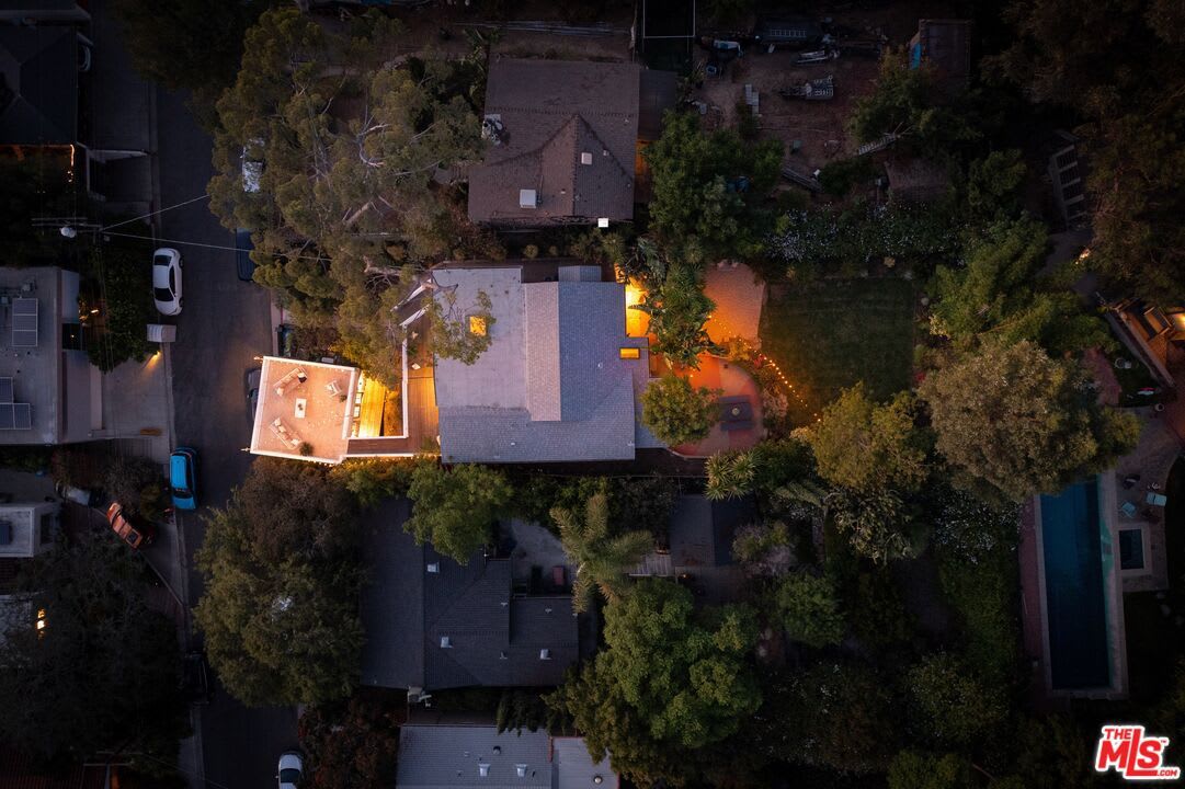 2456 Hidalgo Ave