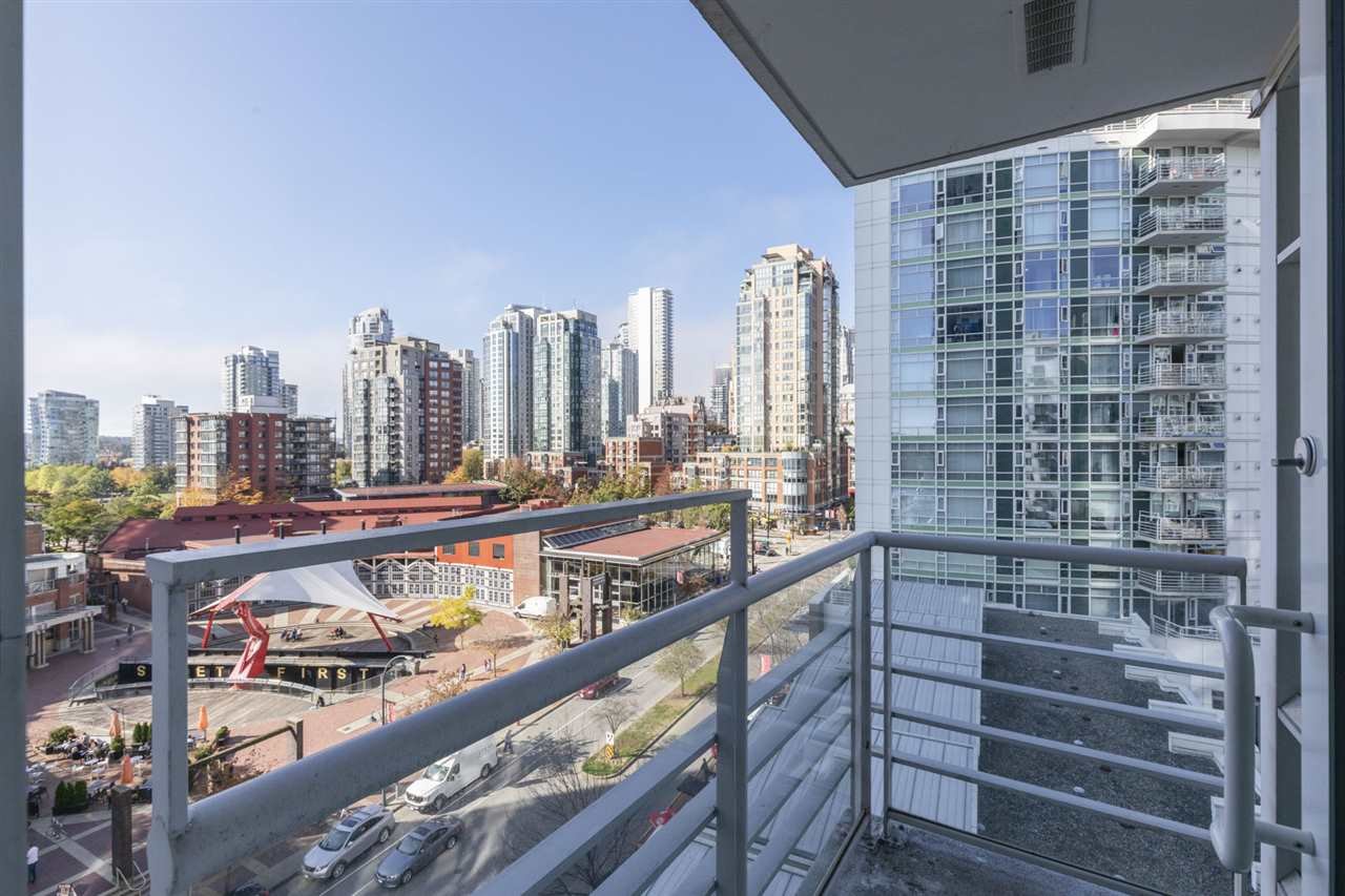 906-1199 Marinaside Crescent, Vancouver