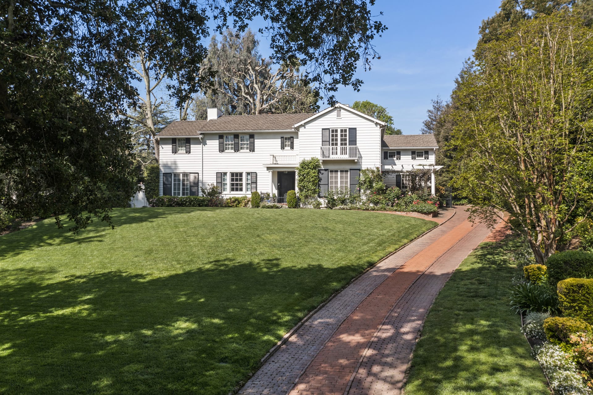 243 South San Rafael Avenue