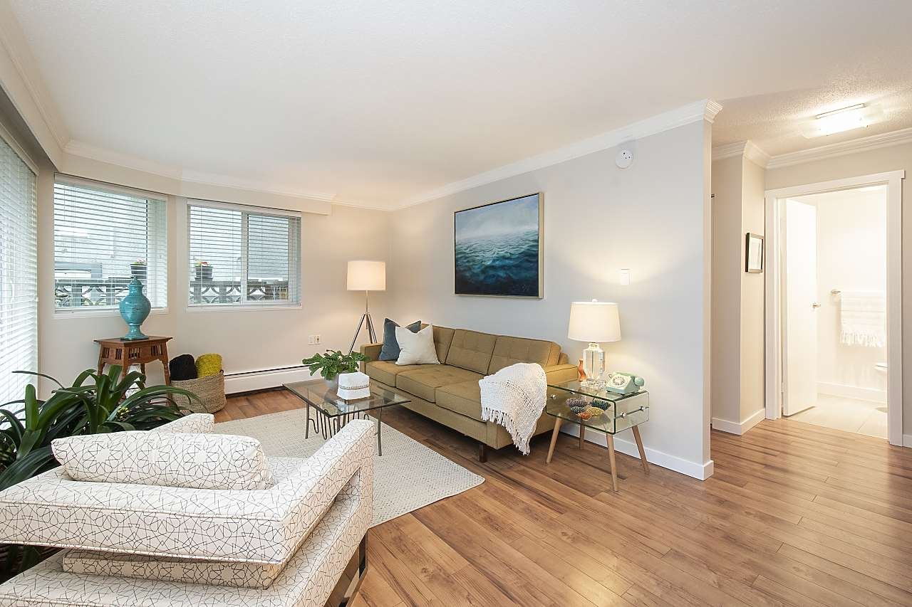 102-2335 York Ave
