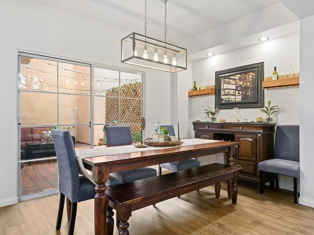 333 Pacific Oaks Rd