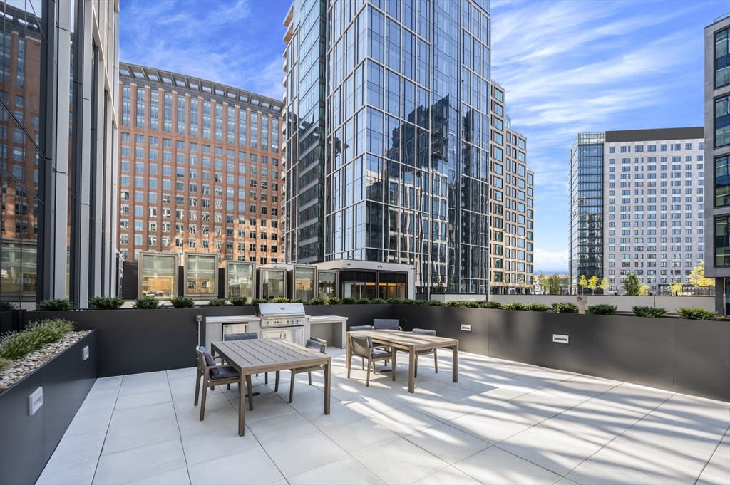 135 Seaport Blvd #Ph 1A