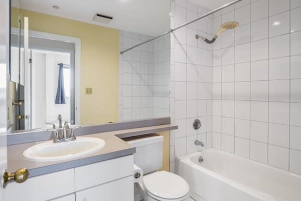 2 Clarendon St, #607