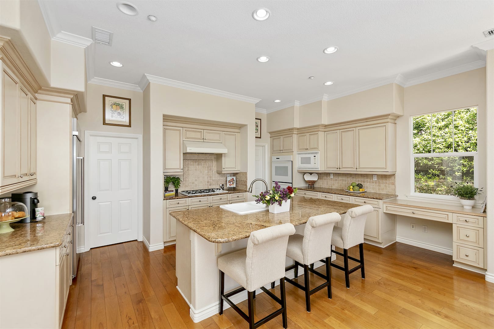 1435 Ravean Court