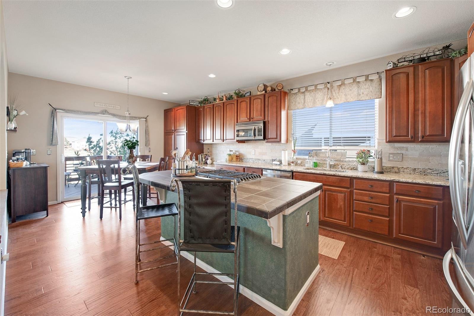 2833 Canyon Crest Drive