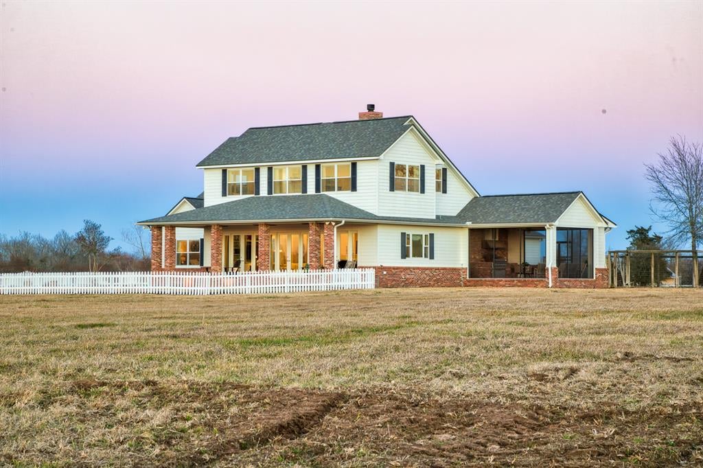 2550 Running River Ln