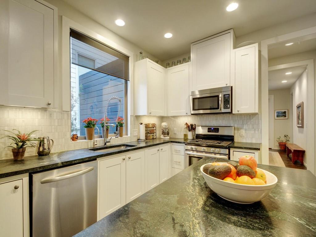 417 W Johanna St #C