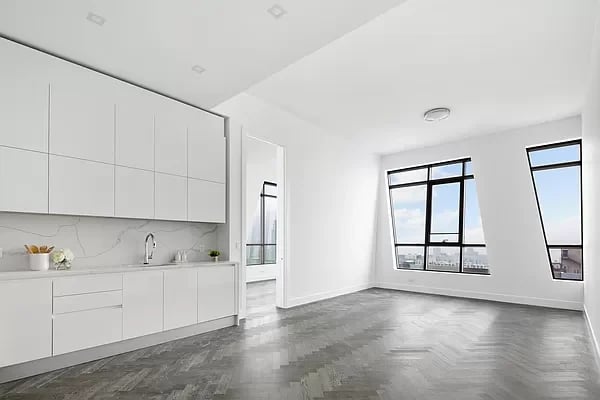 88 Withers St. Unit: 6-C
