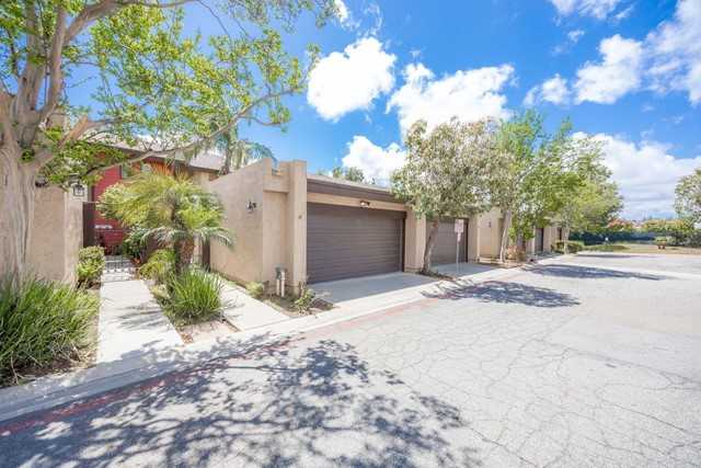 140 E El Norte Parkway 41