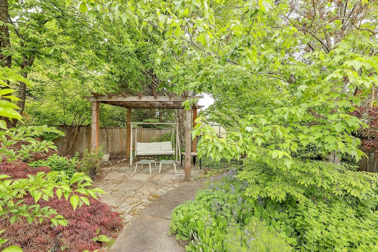 2313 Vista Ct