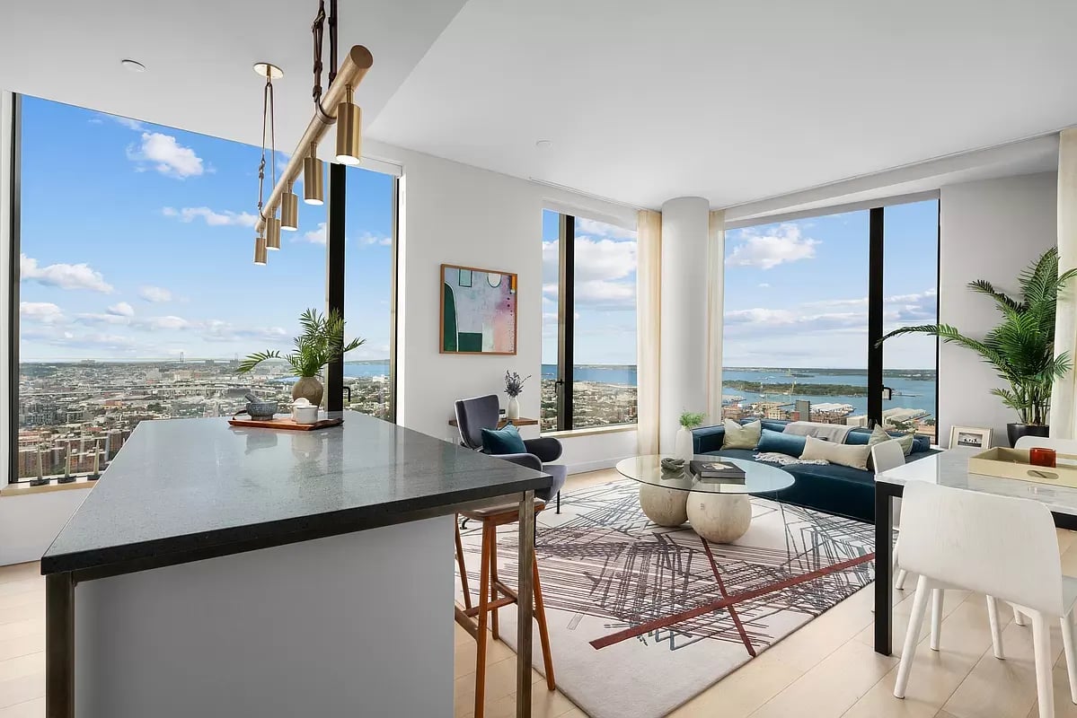 11 Hoyt Street Unit: 42G