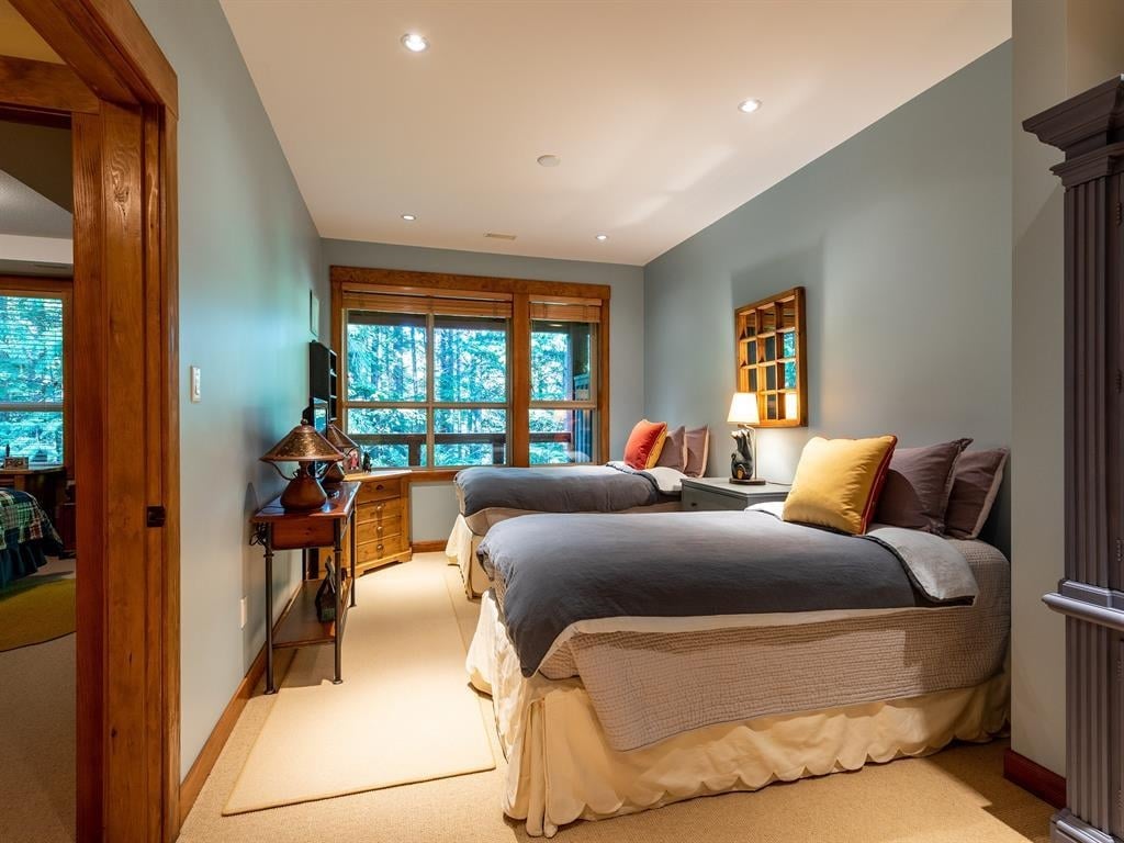 1-4668 Blackcomb Wy