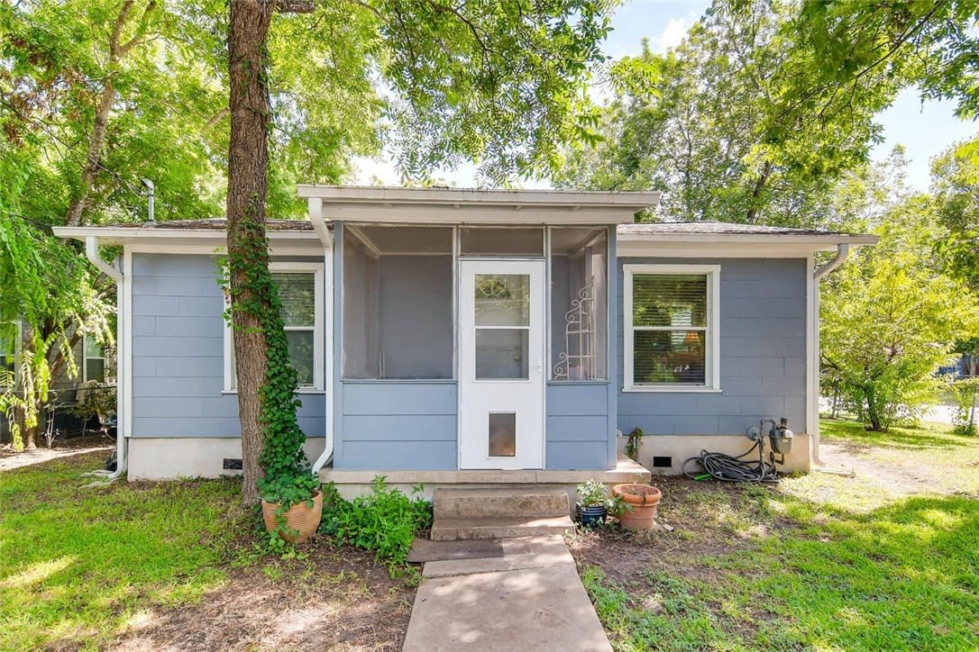 611 W Odell St
