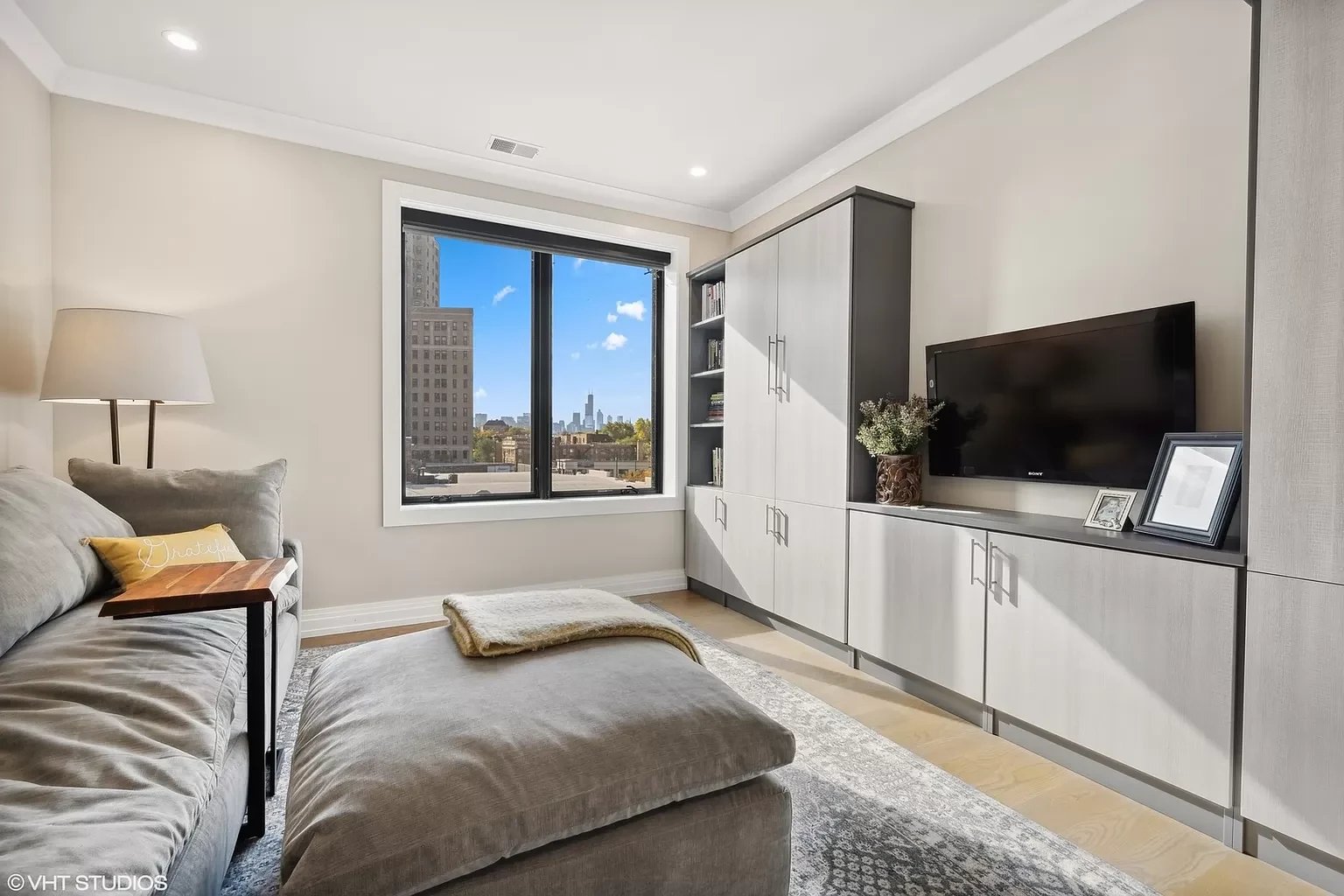 445 W Arlington, Unit 4W