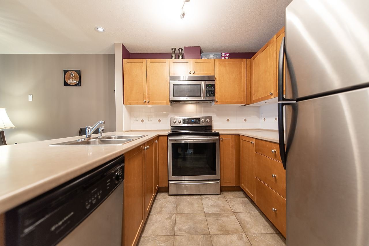 205-183 W 23rd St